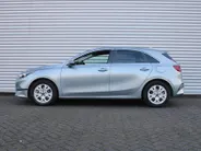 Kia Ceed 1.0 T-GDi DynamicPlusLine | Stuur-/stoelverwarming | Camera | Draadloos laden | LED | Dodehoek detectie | 16' LM |