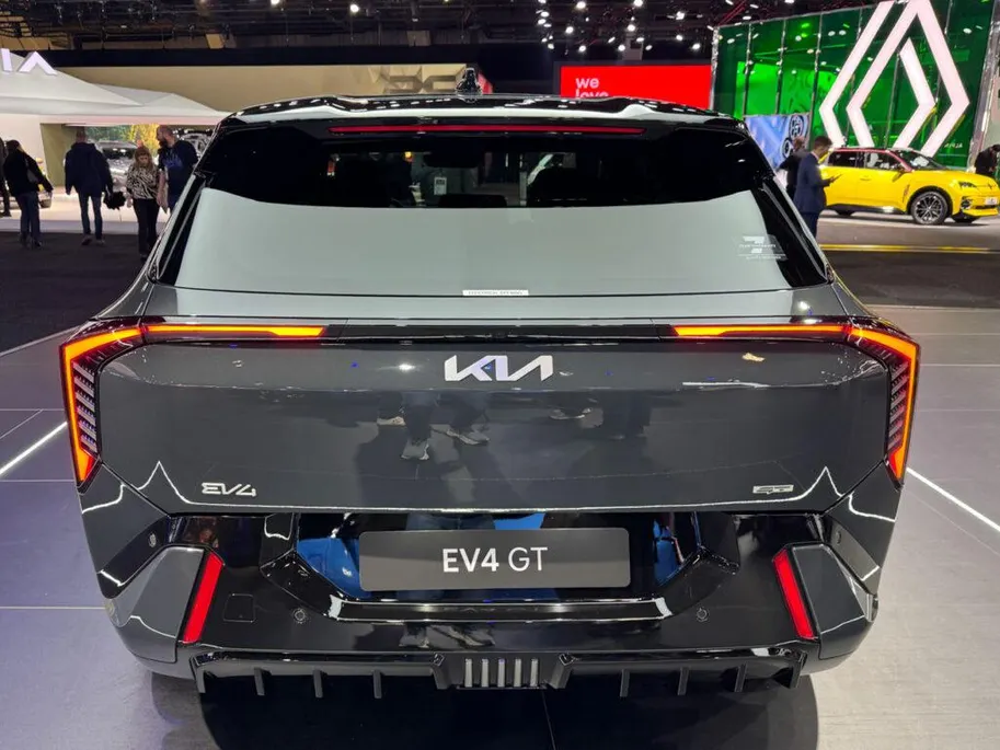 Kia EV4 GT AWD 81.4 kWh Per heden te bestellen | In showroom verwacht per oktober | GT |