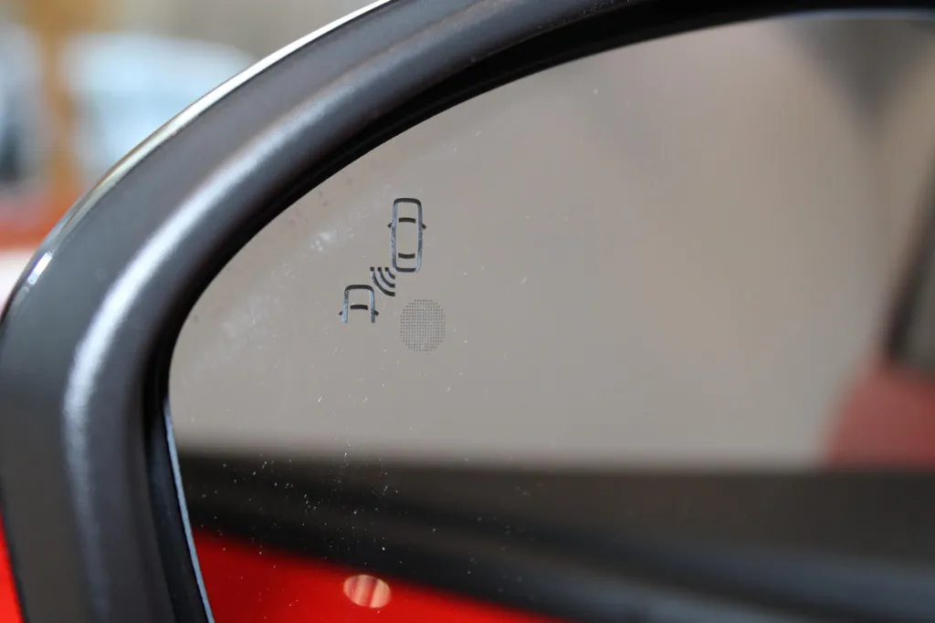 Nissan Micra EVOLVE 52 kWh *Google assist*LMwielen*Achteruitrijcamera*parkeersensoren voor en achter*4 rijmodus*417km WLTP*Climatecontrole*cruisecontrole*keyless entry*