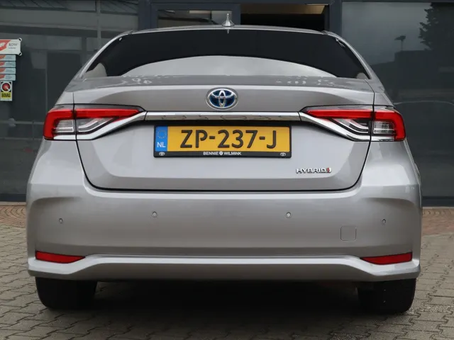 Toyota Corolla 1.8 Hybrid Style | All Seasons | Parkeersensoren V+A