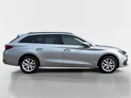 SEAT Leon Sportstourer 1.0 eTSI Style Business Intense | Metallic lak| Navigatie| Digitale cockpit| Parkeer sensoren V/A| Camera| Stuur verwarming| Keyless start| Zeer nette auto
