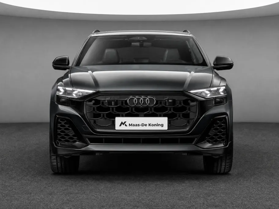 Audi Q8 60 TFSI e quattro Competition Plus 490 PK · Glazen panoramadak · B&O Premium 3D · Decoratielijsten mat carbon twill