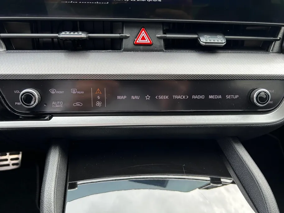 Kia Sportage 1.6 T-GDi Hybrid GT-PlusLine | Apple Carplay / Android Auto | Navigatiesysteem | Elektrisch verstelbare Voorstoelen | Bestuurdersstoel Met geheugen | Stoelverwarming + Stoelkoeling | Stuurverwarming | Elektrisch Bedienbaar Schuif / Kanteldak | Elektrisch 