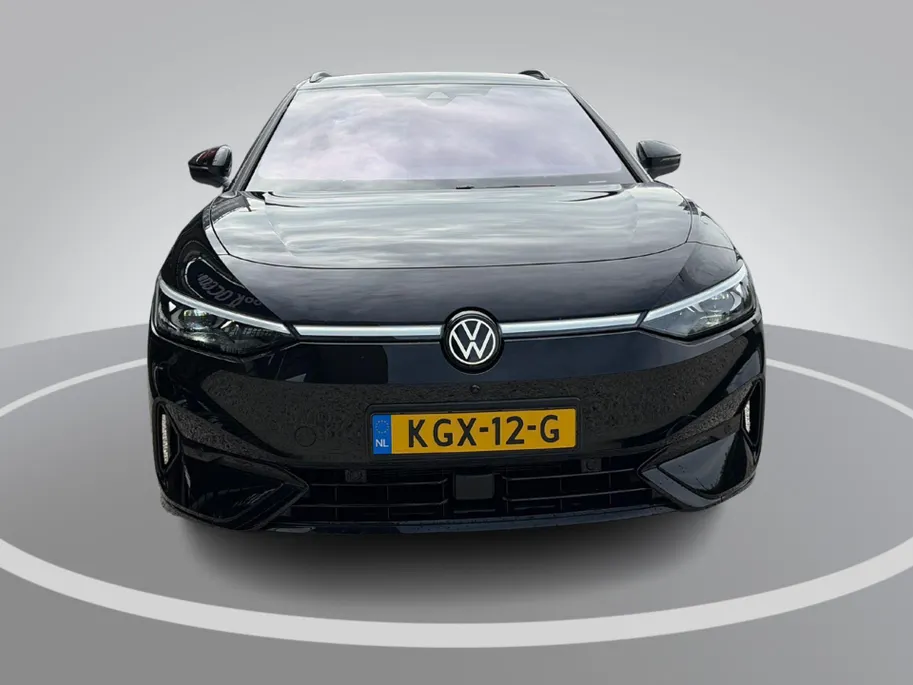 Volkswagen ID.7 Tourer Pro Limited Edition 77 kWh · 20' Black Style velgen + all-season banden · 360 camera · verwarmde voorstoelen · Trekhaak inklapbaar, met elektrische ontgrendeling ·