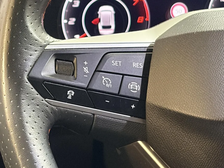SEAT Leon Sportstourer 150PK 1.5 TSI FR Business Intense | Navigatie | Cruise Control Adaptief | Climate Control | Apple Carplay/Android Auto | Camera | Parkeersensoren | Lichtmetalen Velgen | Licht & Regen Sensor |