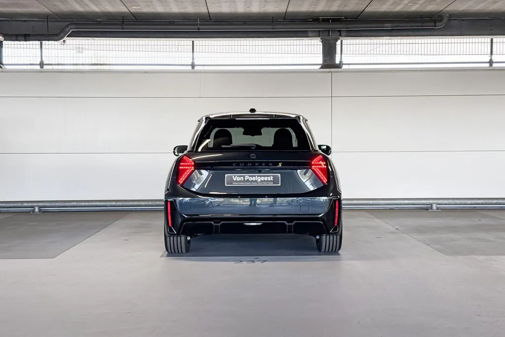 MINI Cooper 3-deurs Electric Cooper SE John Cooper Works M 54.2 kWh