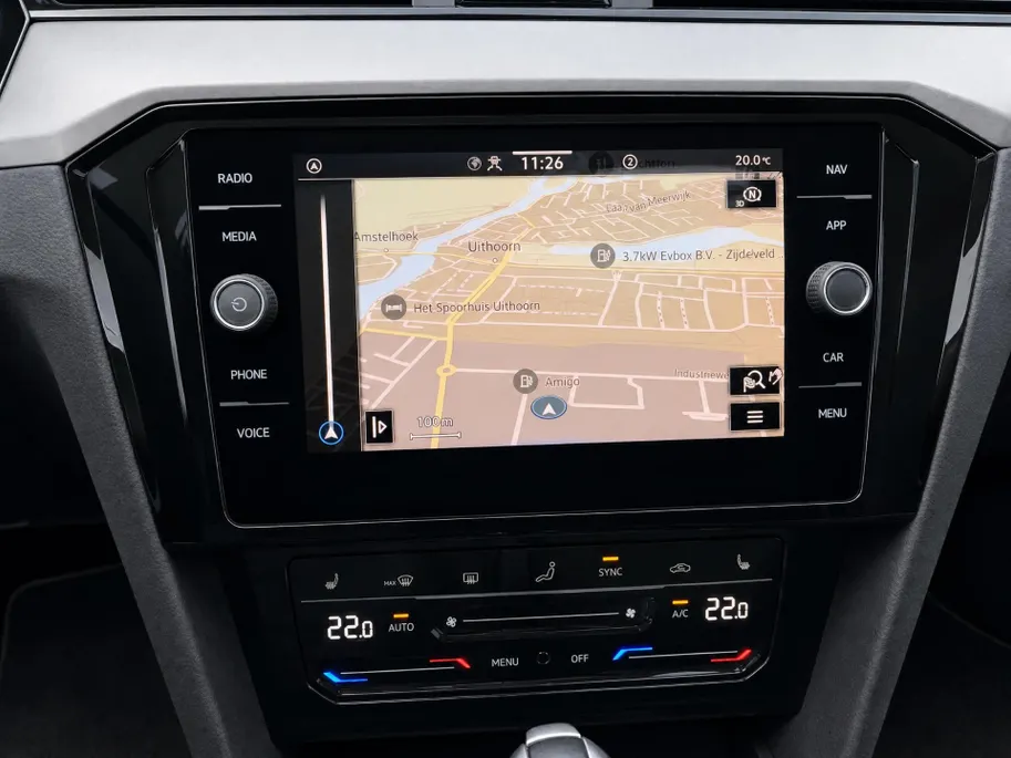 Volkswagen Passat Variant 1.4 TSI 218pk DSG PHEV GTE Business · Panoramadak · Camera · Apple/Android Car Play · Navigatie · Stoelverwarming · 18'' Inch ·