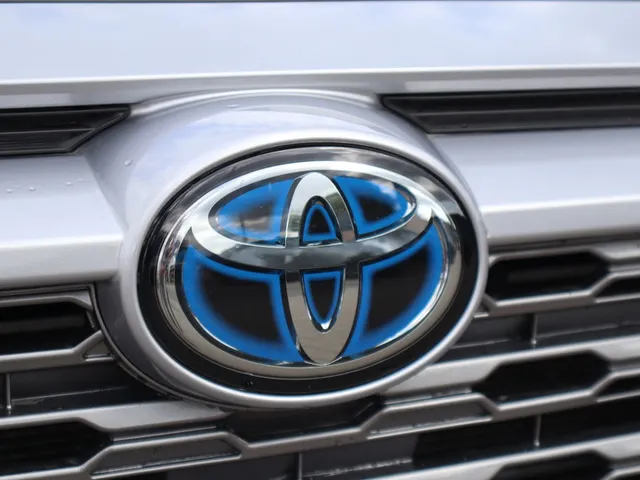 Toyota RAV4 2.5 Hybrid AWD Style | Trekhaak | PDC v/a | Stuur/stoel verwarm.