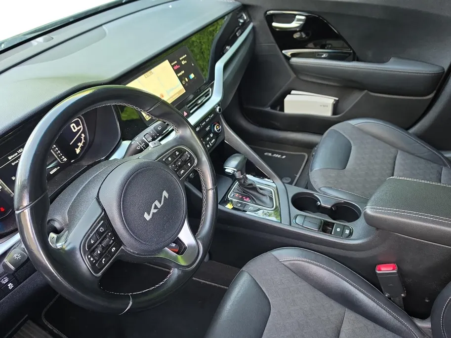 Kia Niro 1.6 GDi Hybrid DynamicLine | Navigatie | Parkeersensoren | Climate control | Trekhaak