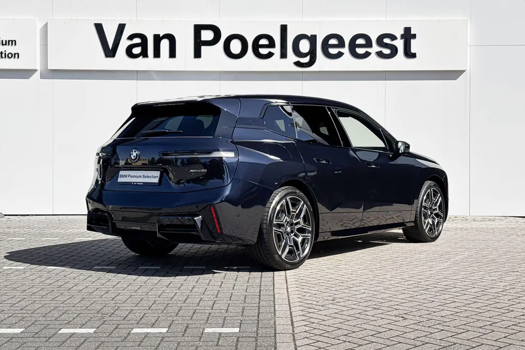 BMW iX xDrive60