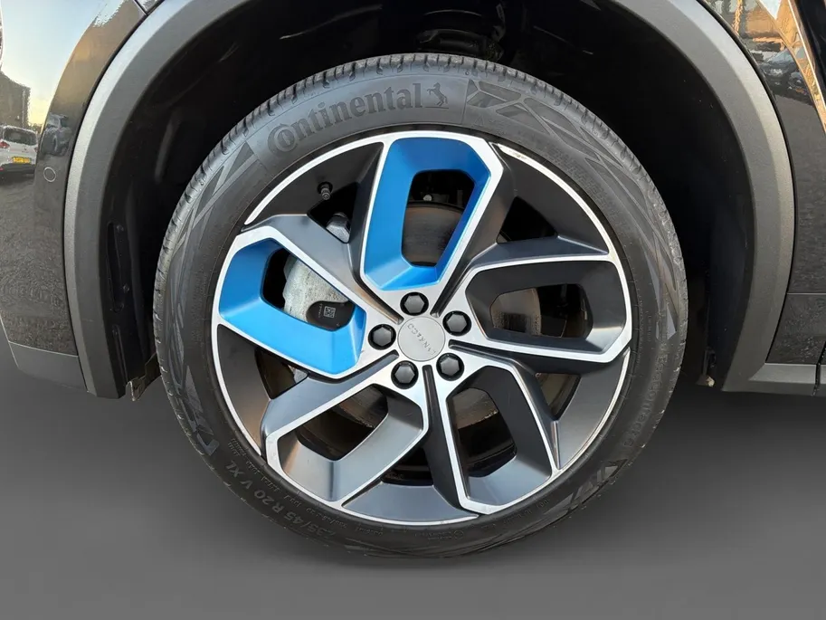 Lynk & Co 01 1.5 | Adaptieve Cruise Control | Stoelverwarming | Schuif/Kantel Dak |  | Elek. Achterklep | Lichtmetalen Velgen |