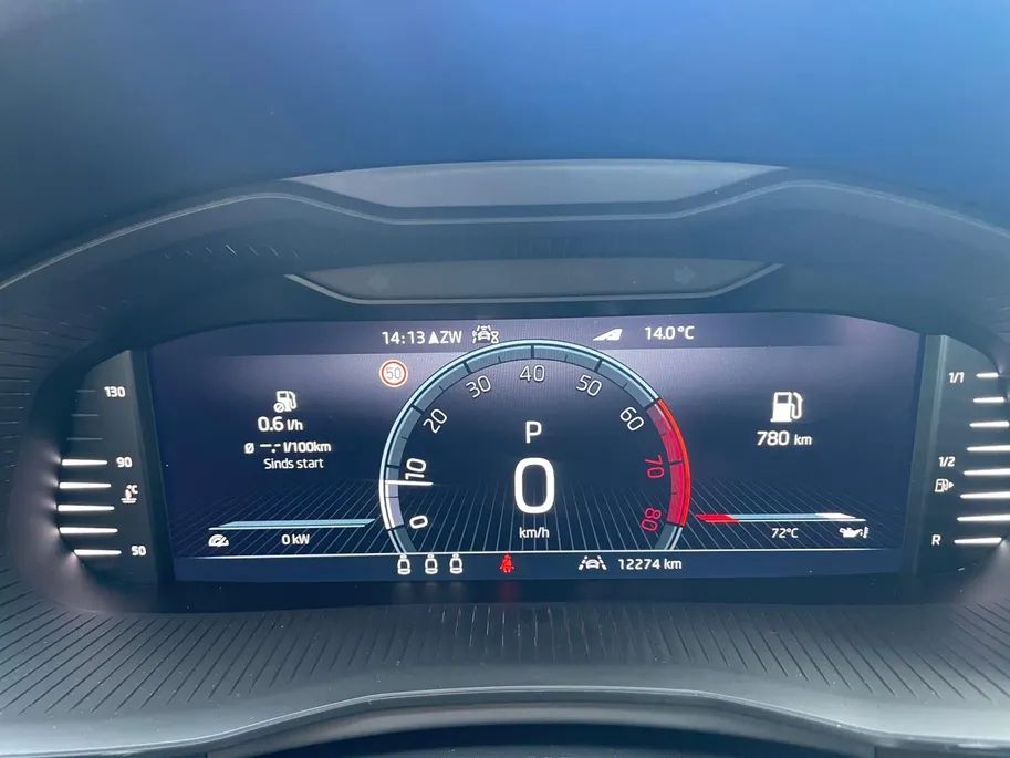 Škoda Kamiq 1.5 TSI Sport Business 150PK AUTOMAAT |Stoelverwarming| Climate control| Cruise Control| Parkeersensoren v+a| Achteruitrijcamera| Sportstoelen| Digitaal dashboard| Super strakke auto!