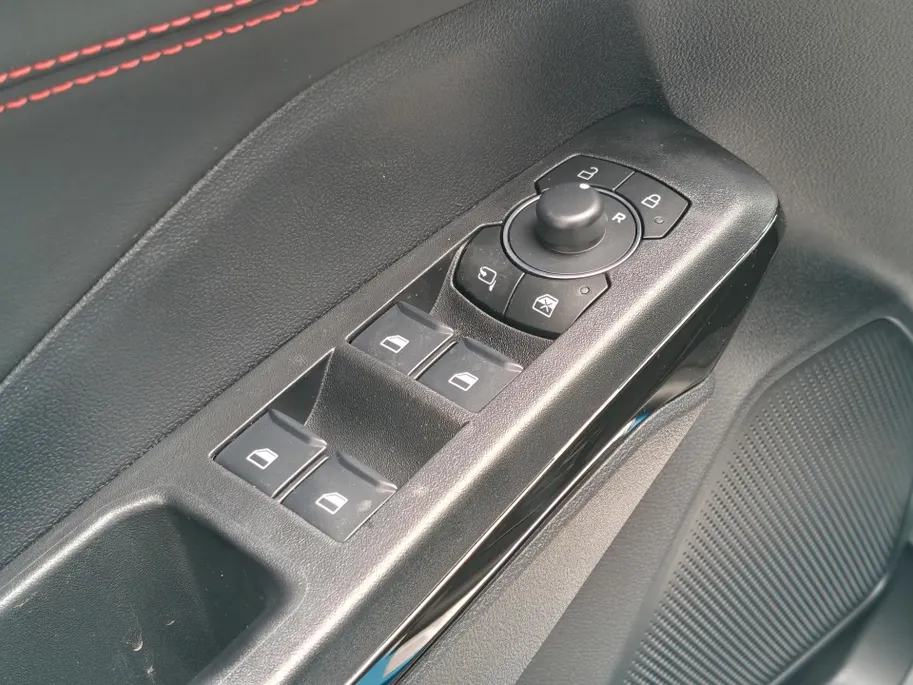 Ford Puma 1.0 EcoBoost Hybrid ST-Line | NIEUW | TREKHAAK | WINTER PACK | COMFORT PACK | DIGITAL AQUA BLUE