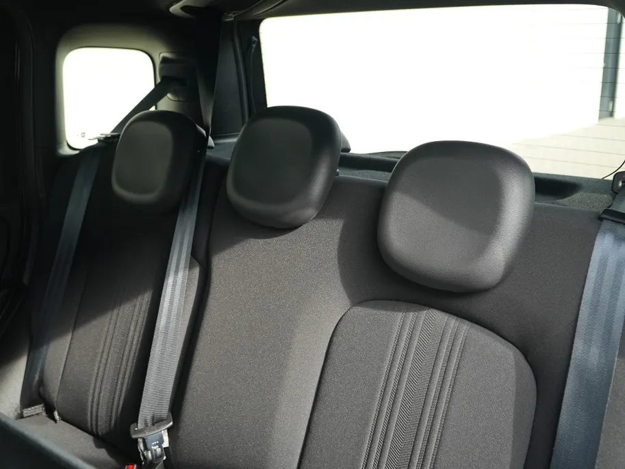 Fiat Panda 1.0 Hybrid 70 PK Sport | Carplay | PDC | Privacy | 5zits | 1ste