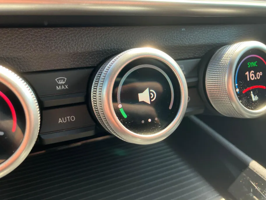 Škoda Superb Combi 1.5TSI 150kW/204PK PHEV Sportline DSG · Panoramadak · Apple/Android Car Play · Camera ·  Leder/Alcantara · Trekhaak ·