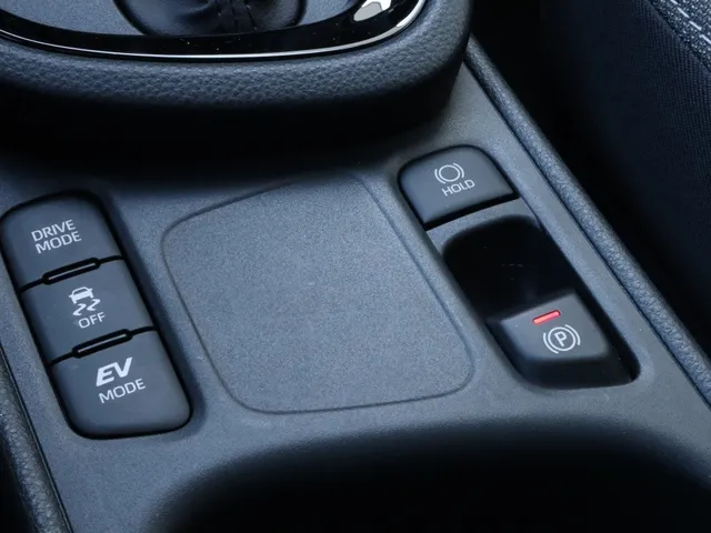 Toyota Yaris Cross 1.5 Hybrid 115 Dynamic Parkeersensoren | Stuur en stoelverwarming