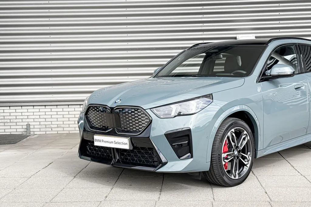 BMW iX2 eDrive20 67 kWh M Sport Edition