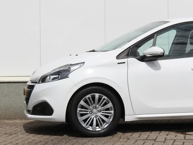 Peugeot 208 1.2 PureTech Signature | Airco | Navi | Park sens | Lm-Velgen