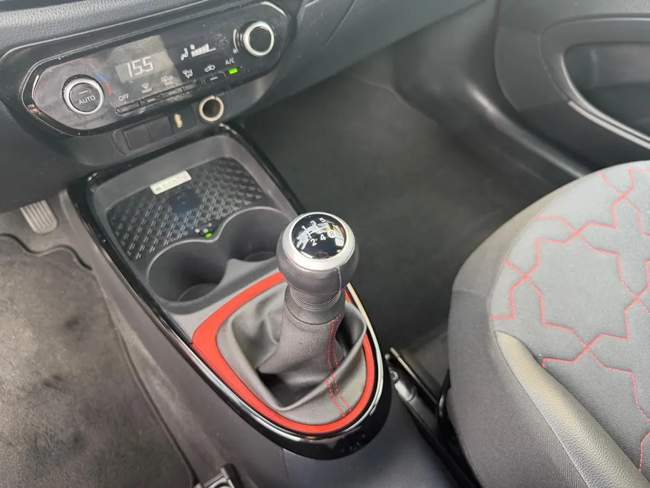 Toyota Aygo X 1.0 VVT-i MT Envy | JBL Speakers | Adaptieve Cruise Control | Camera | Climate Control | Volledig Dealer Onderhouden | 10 Jaar Fabrieksgarantie