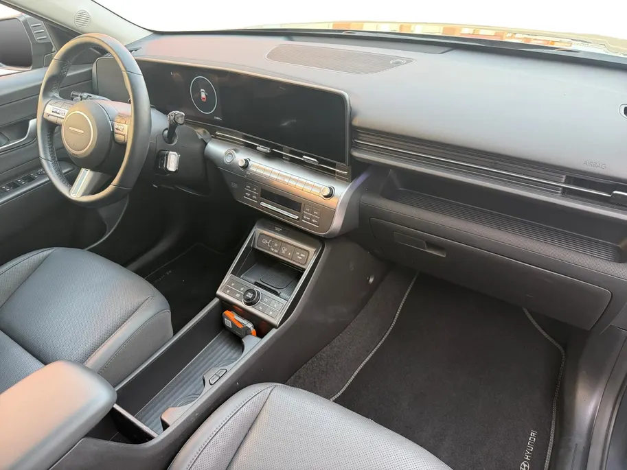 Hyundai Kona 1.6 GDI HEV Premium Sky | Schuif-/kantel dak | Navigatie | Apple Carplay/ Android Auto | Stoelventilatie | Stuur/ Stoelverwarming |