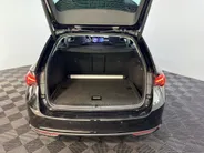 Škoda Octavia Combi 150PK TSI MHEV Business Edition Plus | Electrisch Wegklapbare Trekhaak | Navigatie | Apple Carplay/Android Auto | Climate Control | Cruise Control | Lichtmetalen Velgen | Camera | Parkeersensoren |