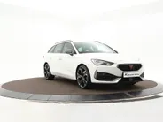 CUPRA Leon Sportstourer 1.4 e-Hybrid 245pk DSG VZ Business · SOH 95% · Stuur- & Stoelverwarming · Keyless · Sfeerverlichting · Cruise Control · 19'Velgen ·