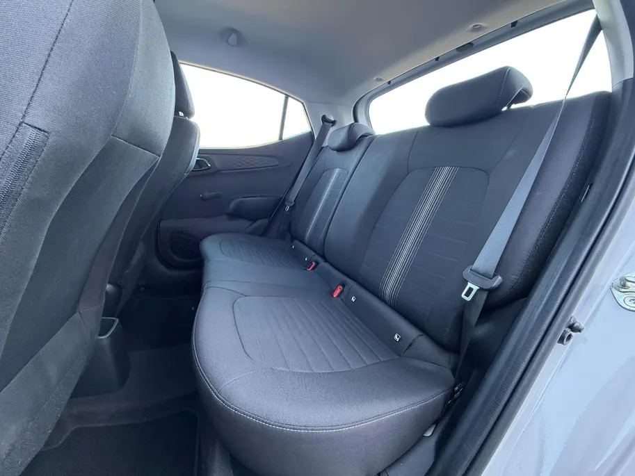 Hyundai i10 1.0 Comfort Smart | Achteruitrijcamera | Parkeersensoren achter | Navigatie | Airco | Apple Carplay/ Android auto |