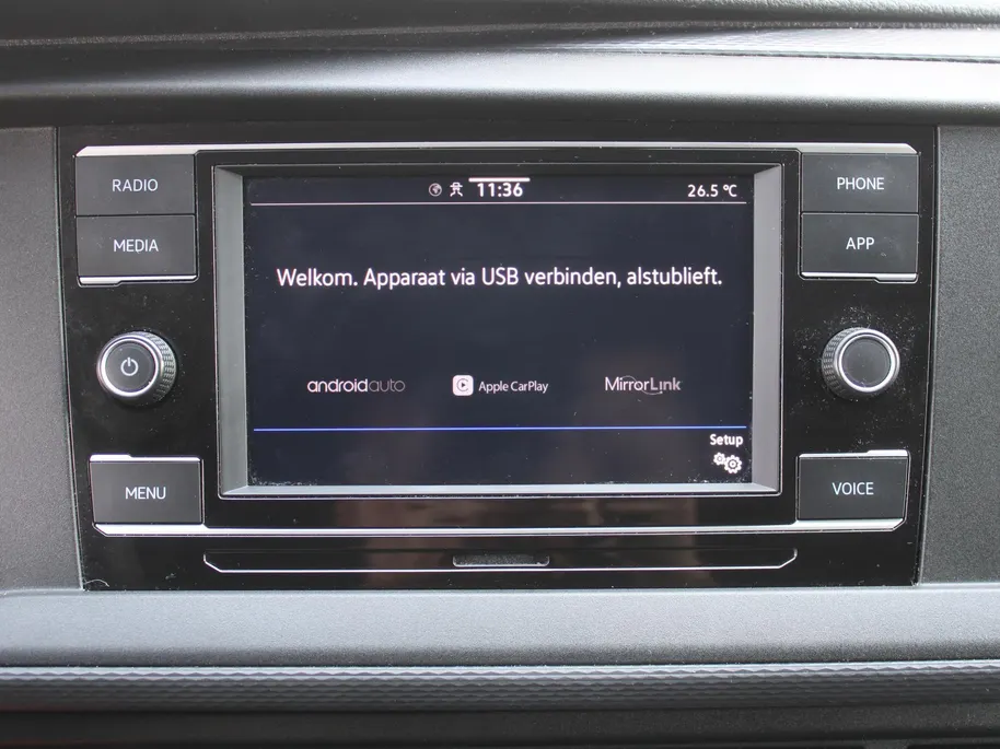 Volkswagen Transporter 2.0 TDI L2H1 28 Comfortline | 3-zits | Airco | Cruise | PDC | Apple Carplay | Android Auto | Volledig betimmerd |