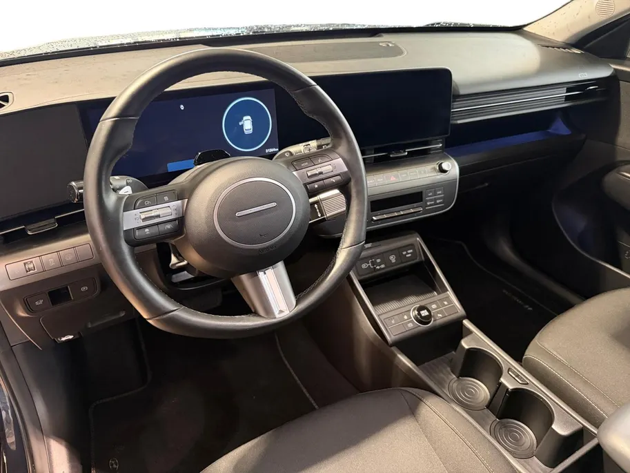 Hyundai Kona 1.6 GDI HEV Comfort Smart | Navigatie| Stoel/Stuurverwarming| Elektrische achterklep| Achteruitrijcamera| Parkeersensoren v+a |