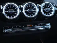 Mercedes-Benz GLA 250 e AMG Line l Keyless l Achteruitrij camera l Stoelverwarming l Memory