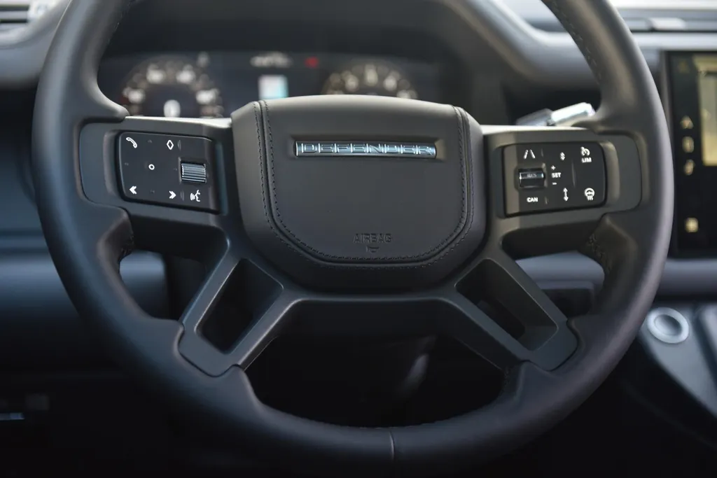 Land Rover Defender X 110 P400e