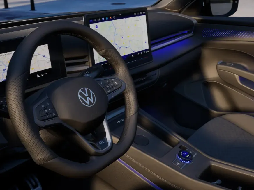 Volkswagen T-Roc R-Line Edition 1.5 Hybrid 170 PK 7 versn. DSG · Black Style Pakket · Trekhaak ·