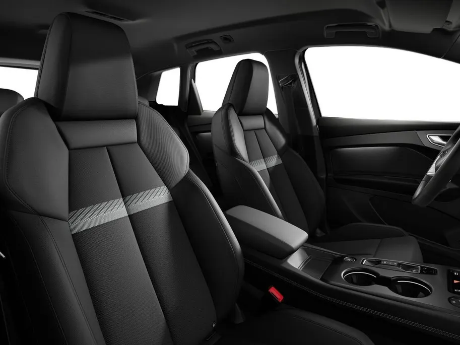 Audi Q4 Q4 Advanced edition 63 kWh · Trekhaak elek. wegklapbaar · Lendensteunen · Opberg en bagageruimtepakket