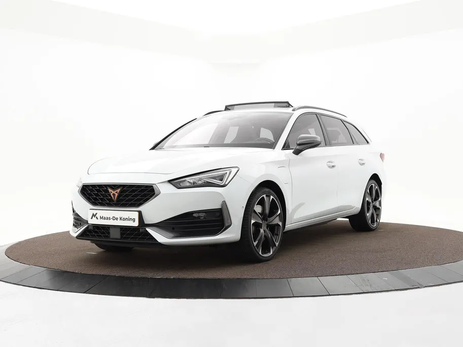 CUPRA Leon Sportstourer 1.4 245pk DSG e-Hybrid VZ Adrenaline · Panoramadak · Camera · Keyless · Stuur- & Stoelverwarming · Parkeer assistent · Elek. Bestuurdersstoel + Geheugen ·