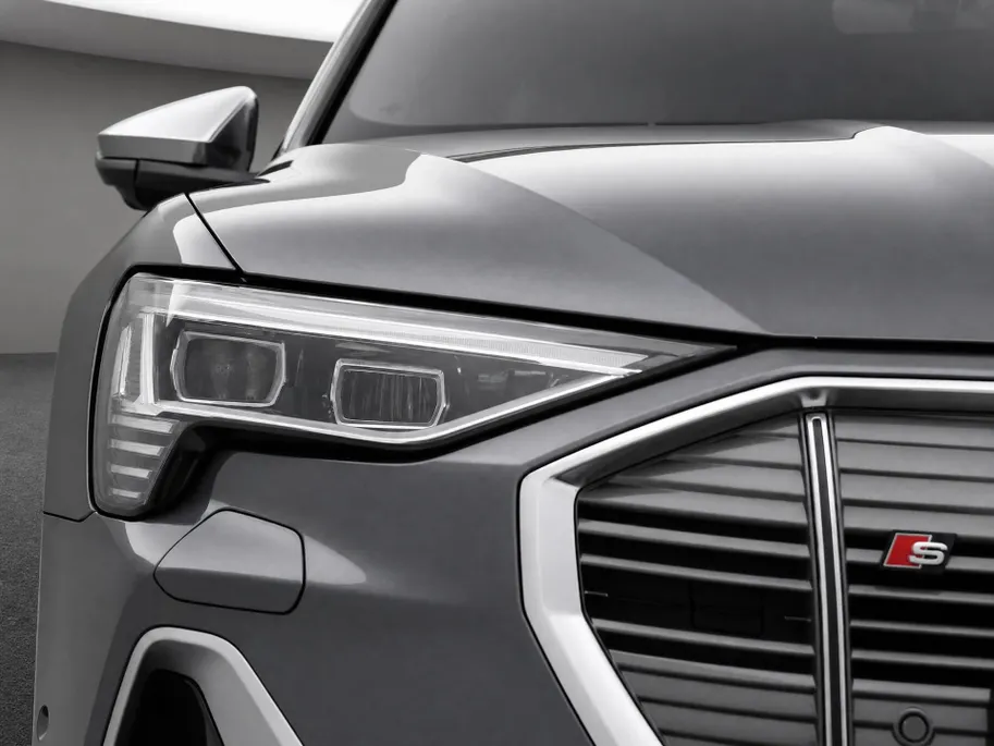 Audi e-tron S 503pk Quattro 95 kWh · SOH 95,3% · Panoramadak · Stoelventilatie · Luchtvering · 360gr. Camera · Elek. Voorstoelen · B&O Audio · 21'' Inch · Leder · EXTRA INRUILKORTING ·