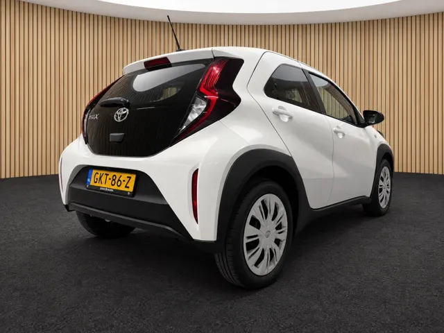 Toyota Aygo X 1.0 VVT-i MT Play | Camera | Carplay | Ad.Cruise