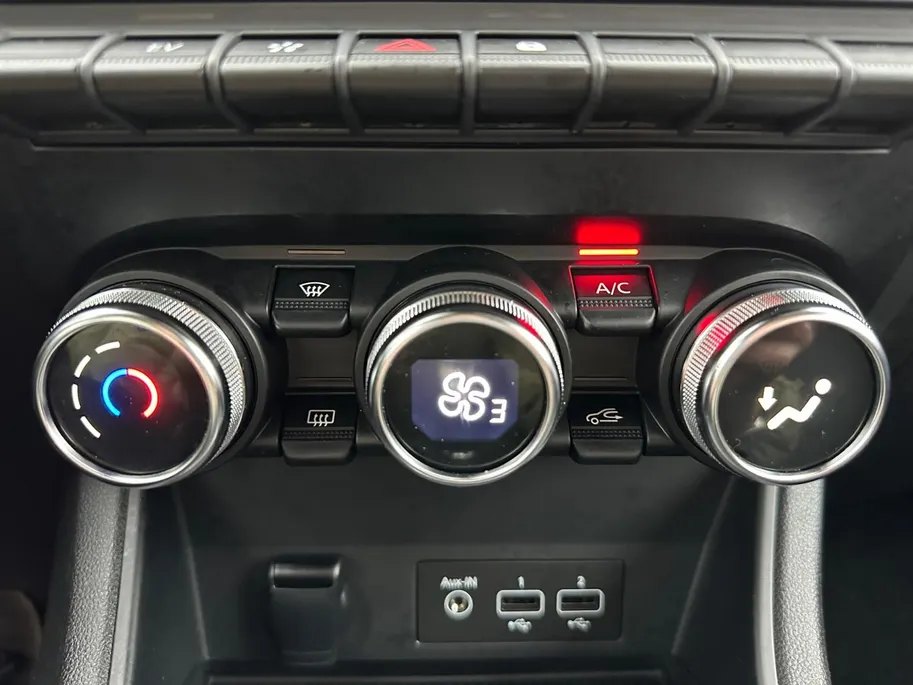 Renault Captur 1.6 E-Tech Plug-in Hybrid 160 Intens | Automaat | Navigatie | Parkeersensoren | Camera | Apple Carplay & Android Auto | Climate Control | 12 Maanden BOVAG Garantie