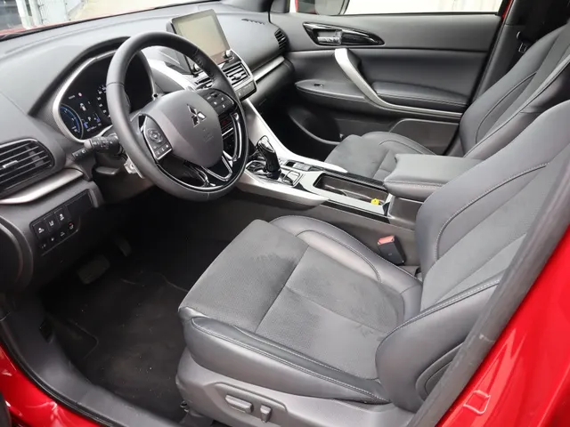 Mitsubishi Eclipse Cross 2.4 PHEV Executive AdaptiveCruise | Apple/AndroidAuto | AllSeasons