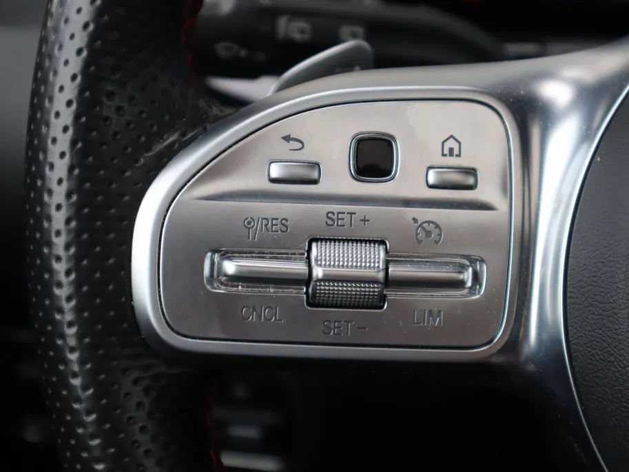 Mercedes-Benz GLA 250 e Business Solution AMG Limited l Memory l Nightpakket l Keyless l Panoramadak