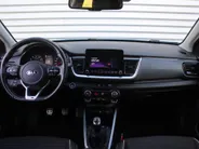 Kia Stonic 1.0 T-GDi MHEV GT-Line | Stuur-/stoelverwarming | Camera | 17' LM | Clima | Keyless | Apple Carplay/Android Auto | Navi | Cruise |