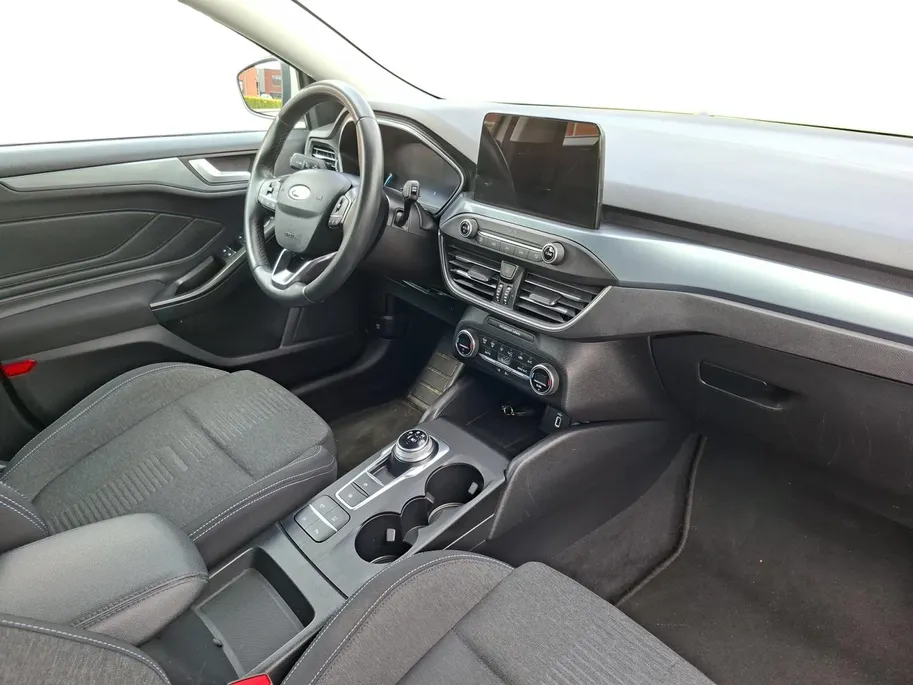 Ford Focus Wagon 1.5 EcoBoost Active Business 150PK Automaat | 1500kg Trekgewicht | Trekhaak | Climate Control | Navigatie | Parkeersensoren | Cruise Control | Keyless Entry