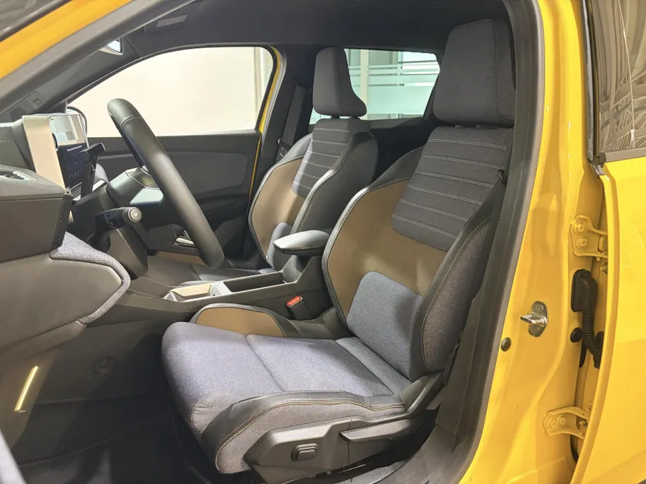 Renault 5 Comfort Range Techno 52 kWh Automaat | SoH 99% | 1e eigenaar | Navi | Camera | Parkeersensoren | Apple CarPlay/Android Auto | Adaptive Cruise Control | Licht & Regen Sensor | Lichtmetalen Velgen | Full LED |