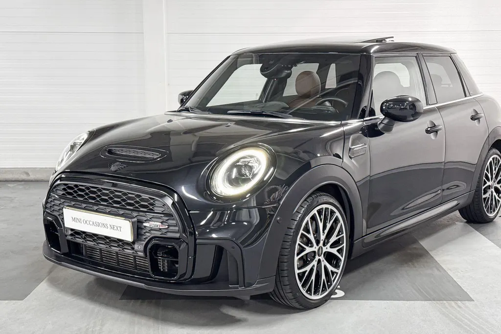 MINI Cooper 5-deurs Cooper S Rockingham GT Edition