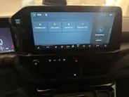 Ford Transit Custom 320 2.5 PHEV L2H1 Sport DC 230 PK | AUTOMAAT | Uniek Sport Interieur | 19 inch Lichtmetalen Velgen | Trekhaak | Achteruitrijcamera | |Verwarmbare Voorstoelen en Stuurwiel |