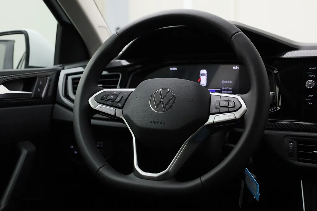 Volkswagen Polo 1.0 TSI 95pk Life Edition · Camera · Apple/Android Car Play · P-Sensoren · 15'' Inch · MEGA Sale ·