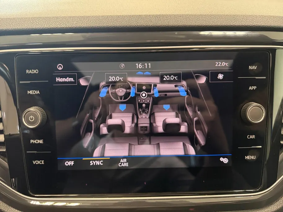 Volkswagen T-Roc 1.5 TSI | SPORT | AUTOMAAT | PANODAK | TREKHAAK |