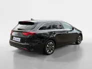 Kia Ceed Sportswagon 1.0 T-GDi MHEV Design Edition Automaat | Navi | Clima | Adaptive Cruise | Camera | Stoel-/Stuurverwarming | JBL Soundsysteem | LED Koplampen