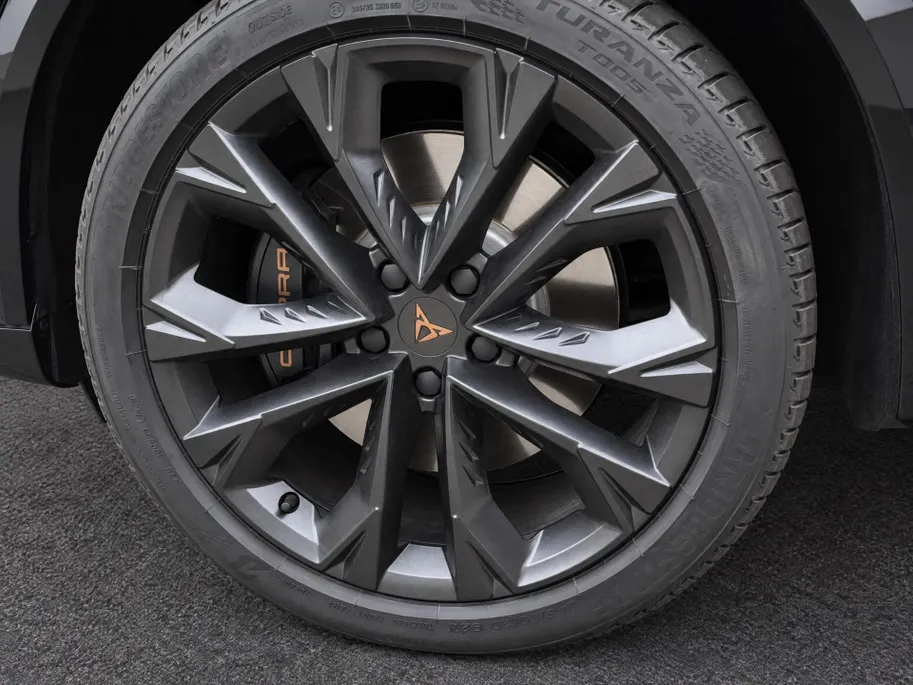 CUPRA Formentor 1.5 TSI e-Hybrid VZ 272pk DSG Performance · 360 Camera · Panoramadak · Wegklapbare Trekhaak · Elek. Voorstoel · 19'' Inch · Garantie t/m 16-03-2031 of 150.000km