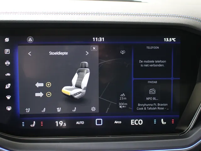 Volkswagen Touareg 3.0 TSi R 4-Motion 462 PK | Panoramadak | Head-Up display | Climate Seats | Keyless | Dynaudio |  Matrix Led