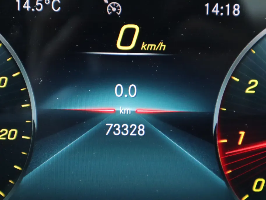 Mercedes-Benz CLA 200 Business Solution AMG
